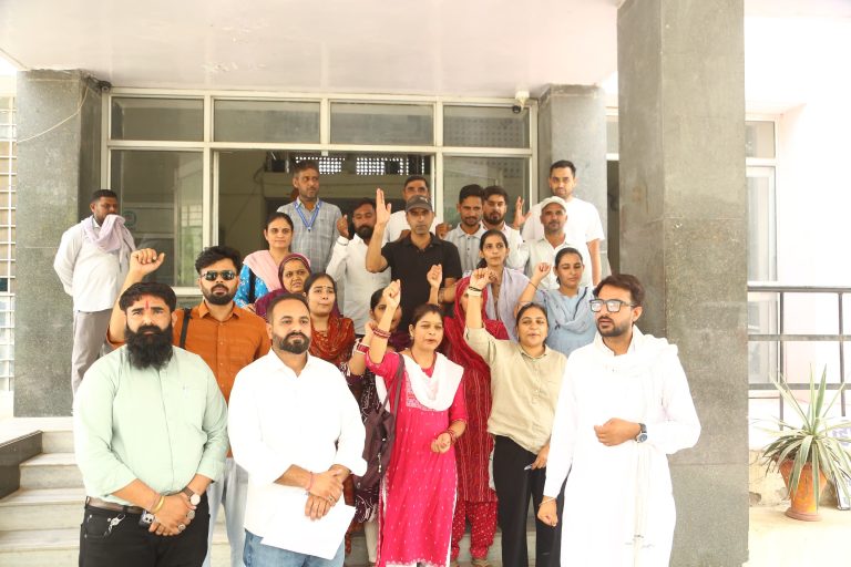 04_Yog Shikshak (1)